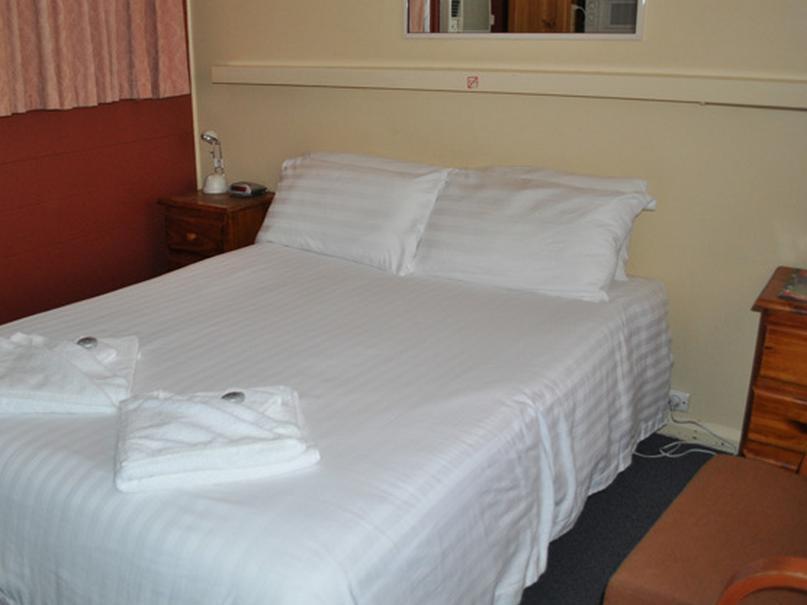 Red Cedar Motel Muswellbrook Zewnętrze zdjęcie