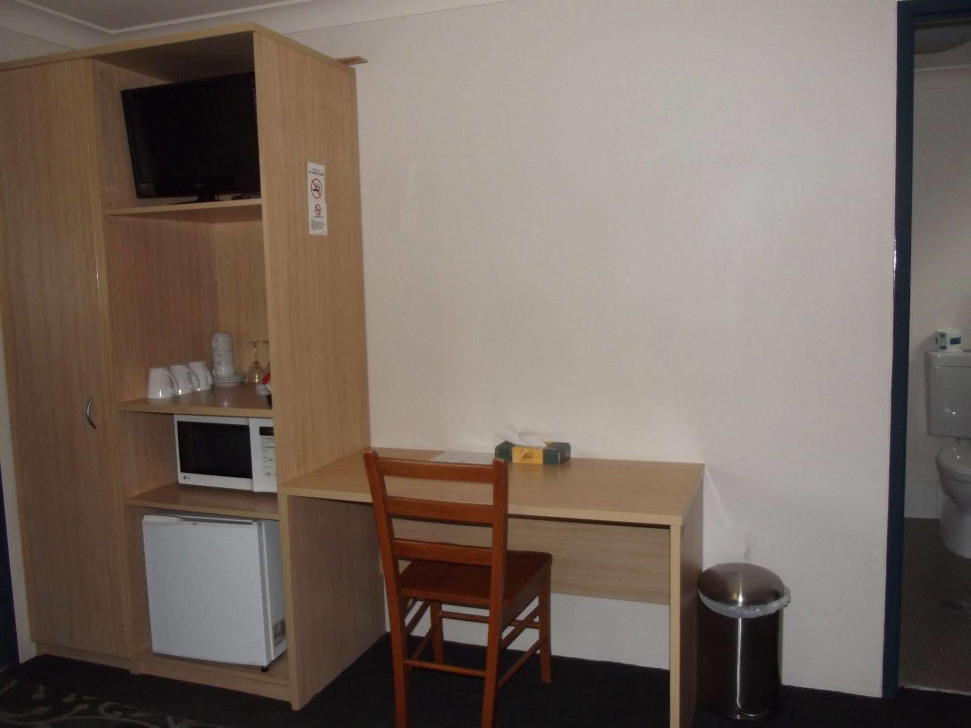 Red Cedar Motel Muswellbrook Zewnętrze zdjęcie