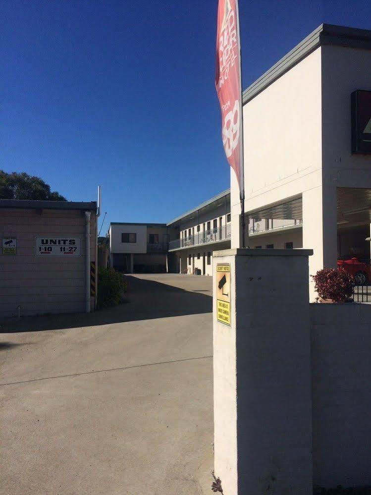 Red Cedar Motel Muswellbrook Zewnętrze zdjęcie