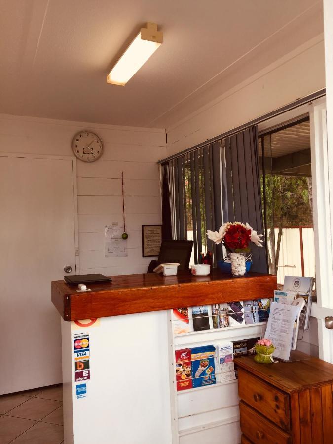 Red Cedar Motel Muswellbrook Zewnętrze zdjęcie