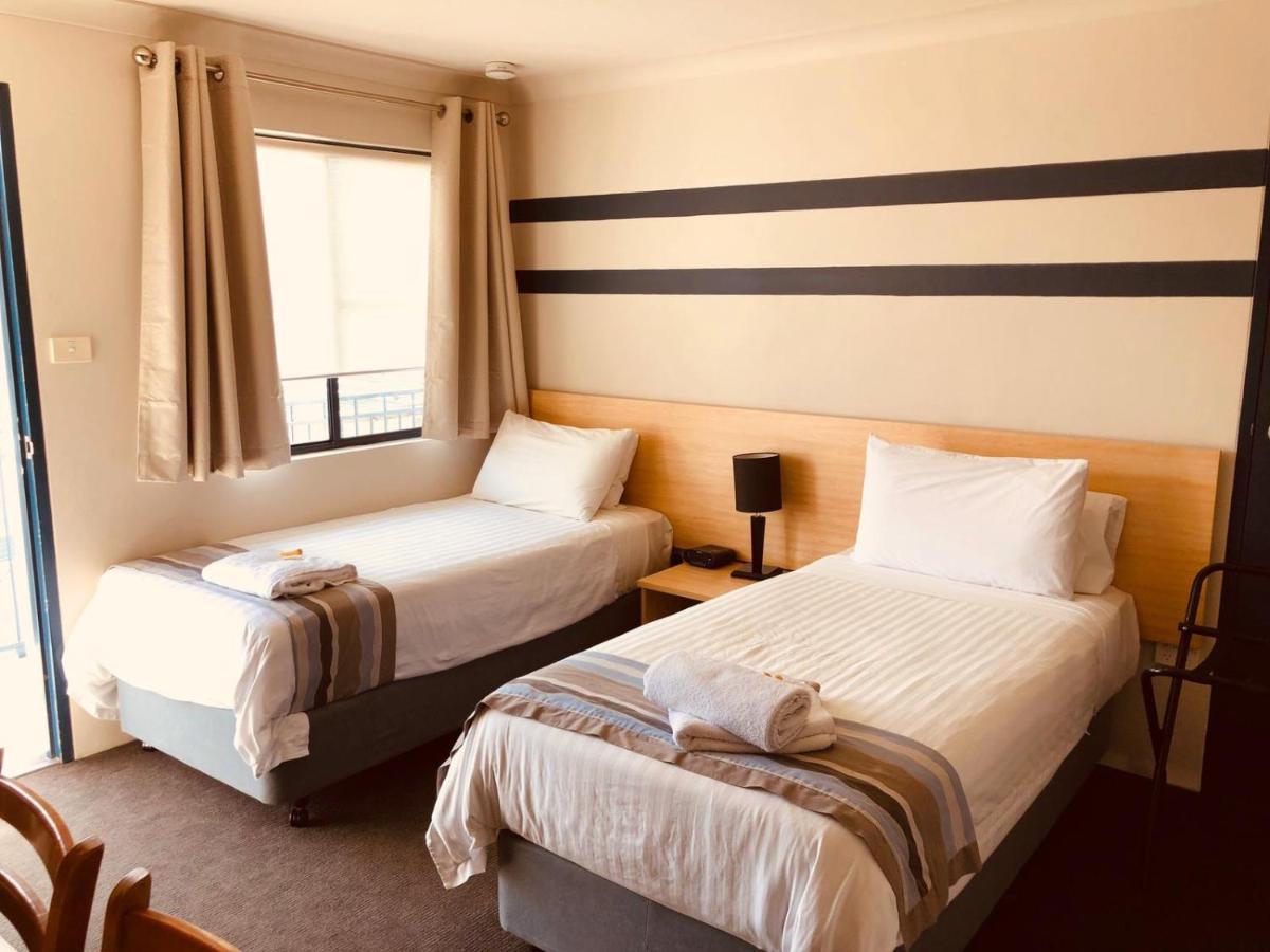 Red Cedar Motel Muswellbrook Zewnętrze zdjęcie