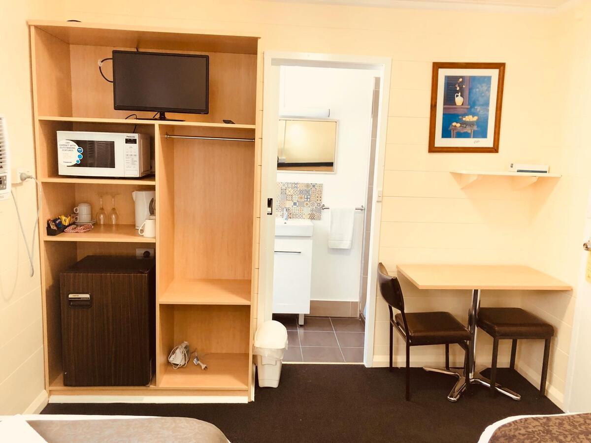 Red Cedar Motel Muswellbrook Zewnętrze zdjęcie